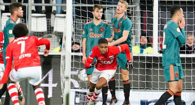 在绿茵场上 在绿茵场上