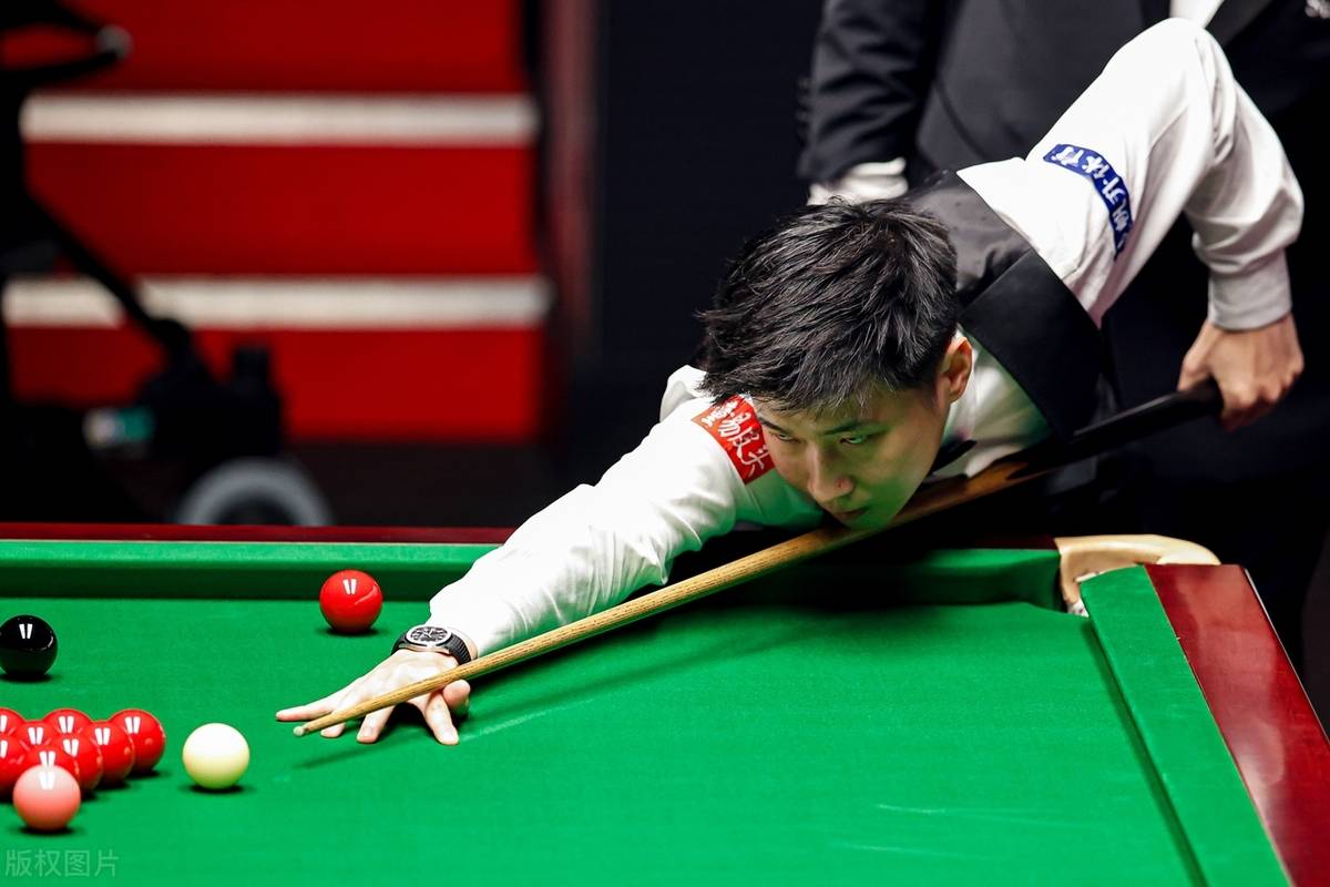 实的赛场氛 实的赛场氛