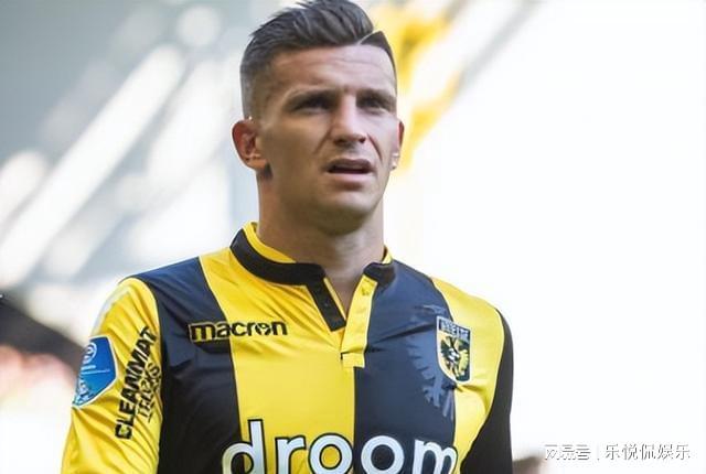 都为他拿下 都为他拿下