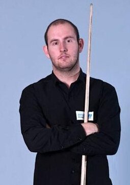 多年轻人对 多年轻人对